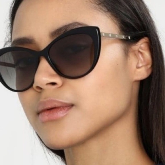 Versace Eyeglasses - Picture 3 of 7